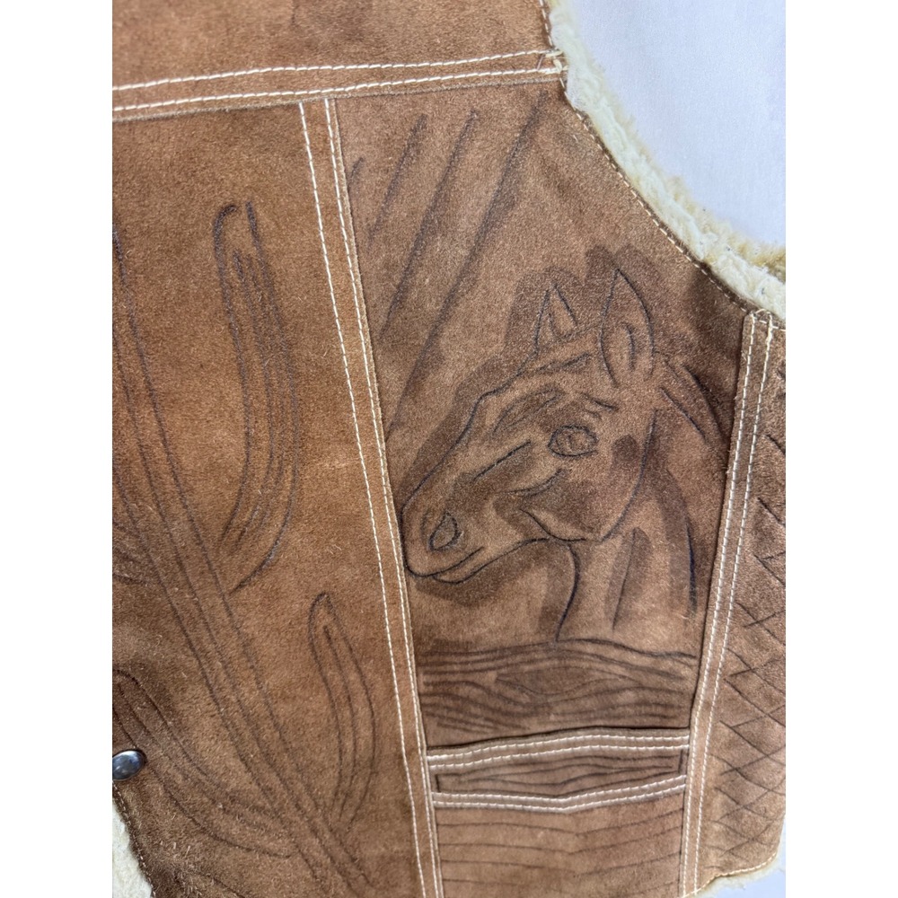 Vintage Western Tooled Leather Horse Vest Brown Suede Faux Shearling Mens L - Picture 3 of 10
